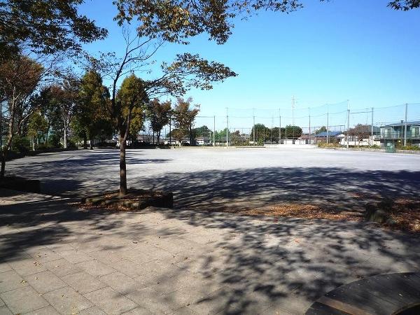 park. Until landing park 1200m