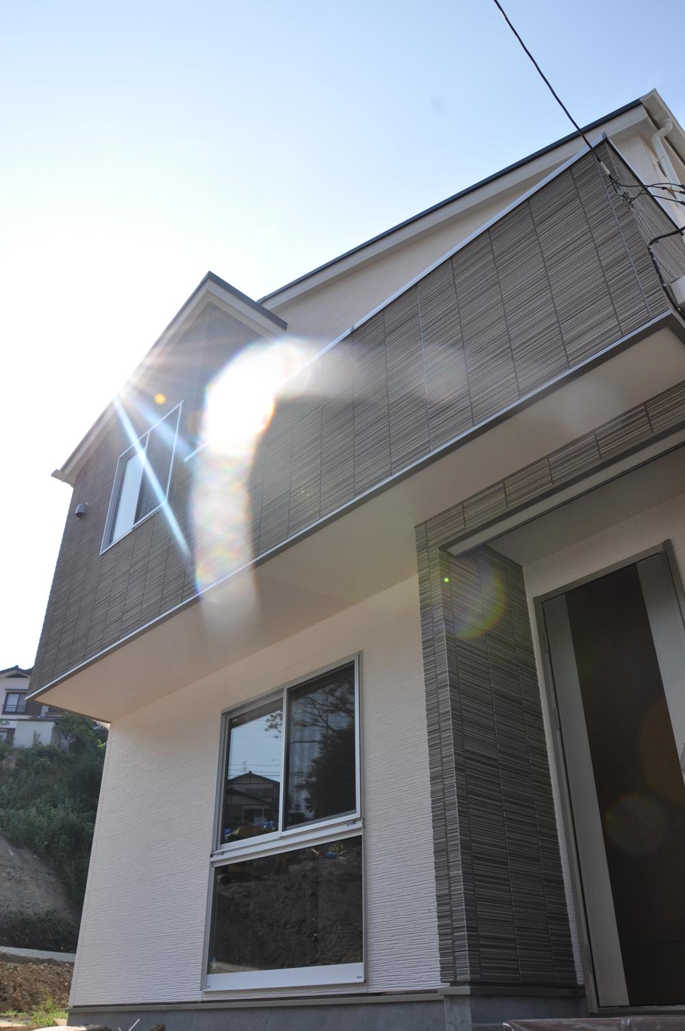 Local appearance photo.  [Example of construction Exterior Photos] Stylish appearance will produce a feeling of luxury. 