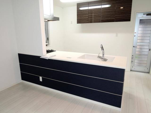 Same specifications photo (kitchen)