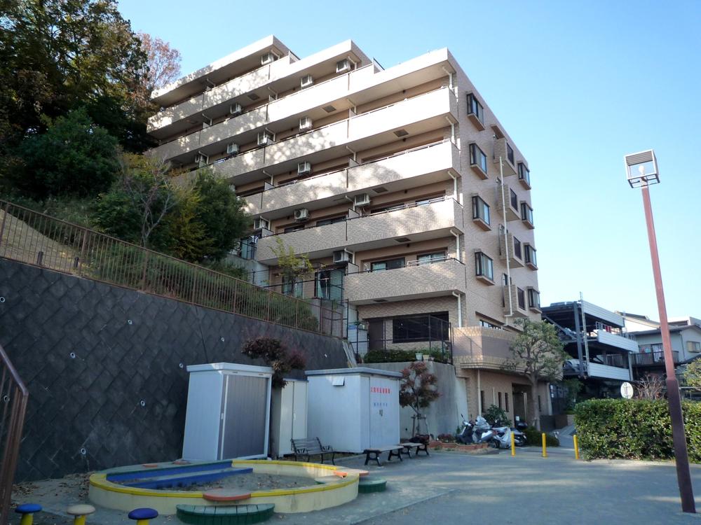 Local appearance photo. Appearance was taken from the apartment adjacent to provide park (2013 December shooting)