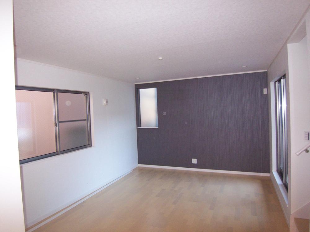 Living. Chic brown tone to one side of the living room with accent! ! Produce a sense of luxury and depth! ! 