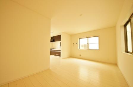 Living. Indoor (July 2013) Shooting, Easy-to-use is a good living.