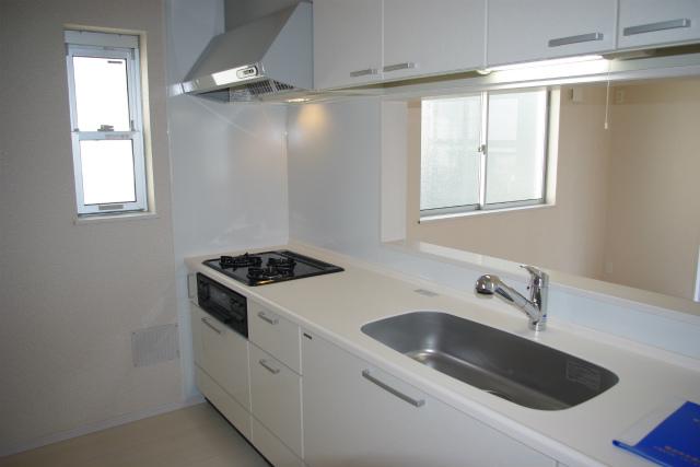 Same specifications photo (kitchen)
