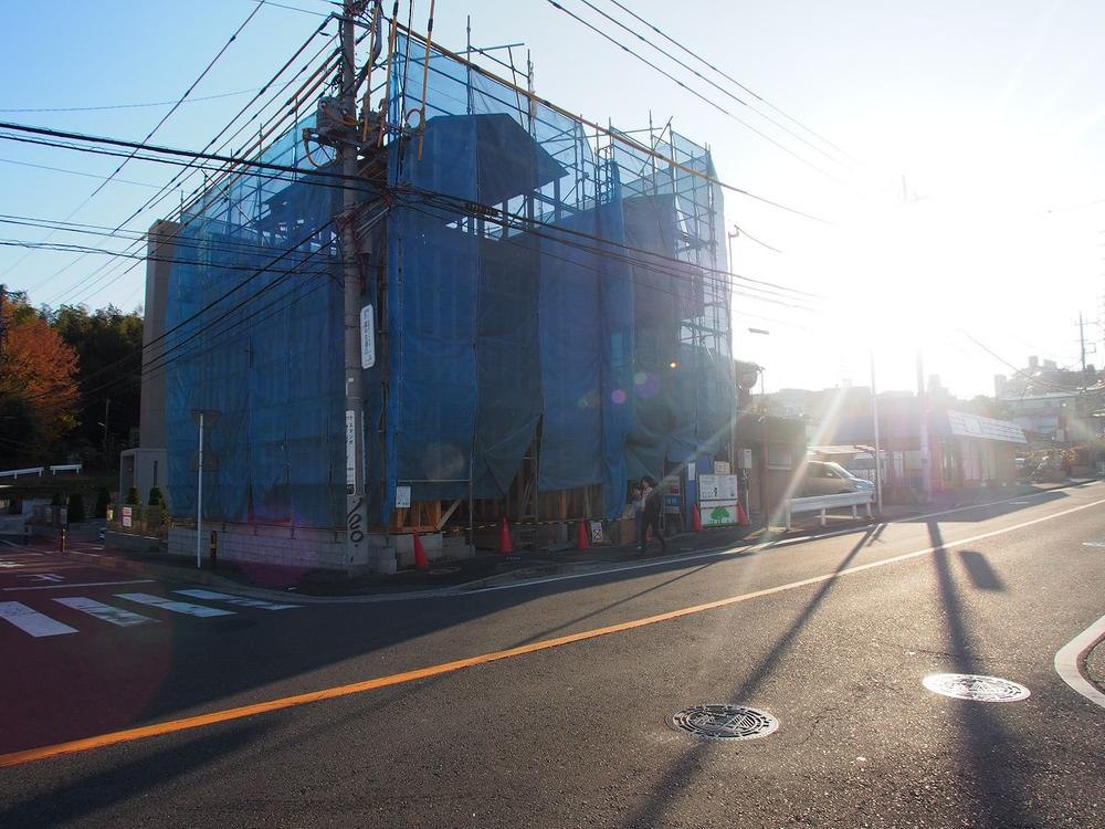 Local appearance photo. Local (12 May 2013) Shooting