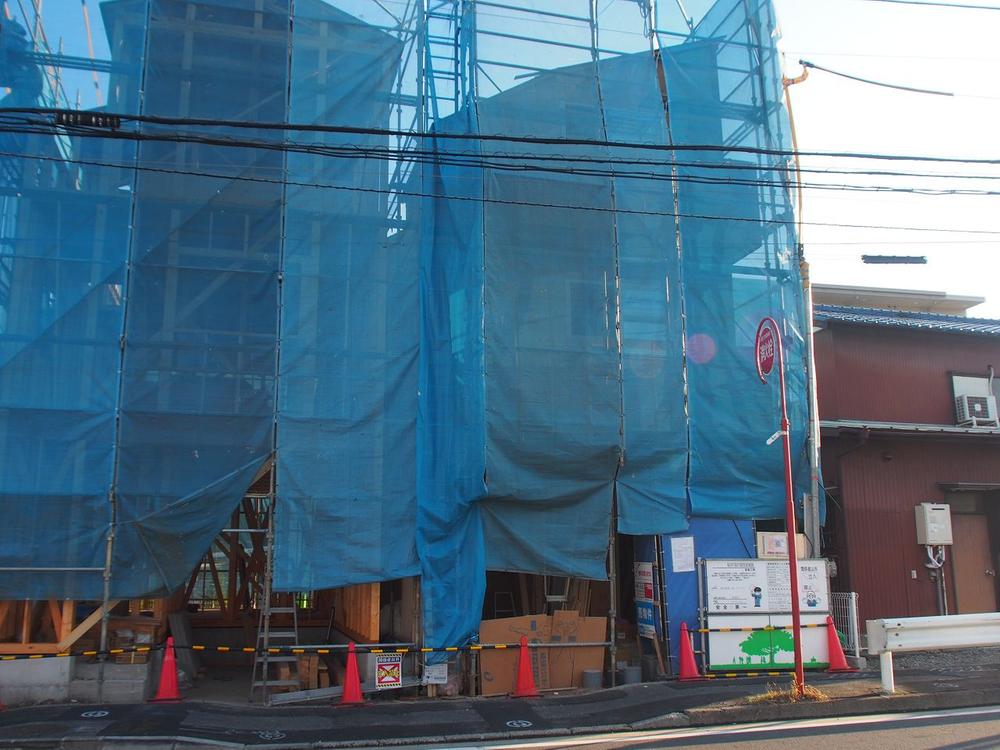 Local appearance photo. Local (12 May 2013) Shooting