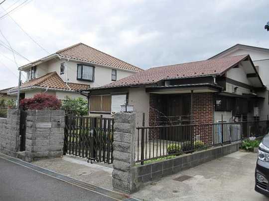 Local land photo.  [Local Photos]  Per southeast side road, Day is good. 