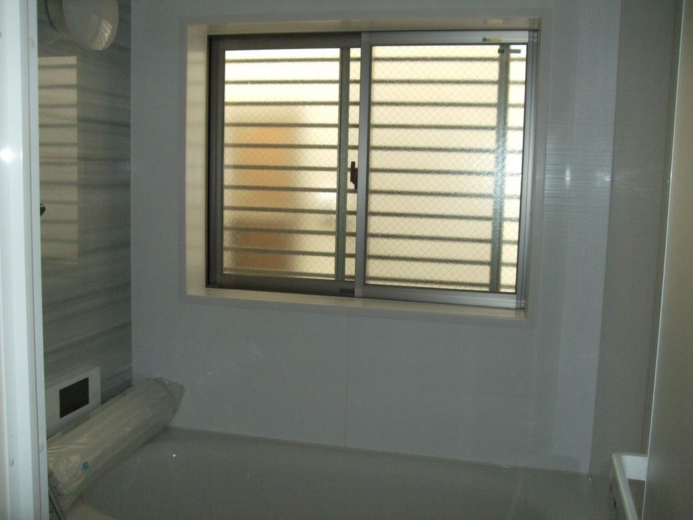 Bathroom. Indoor (10 May 2013) Shooting