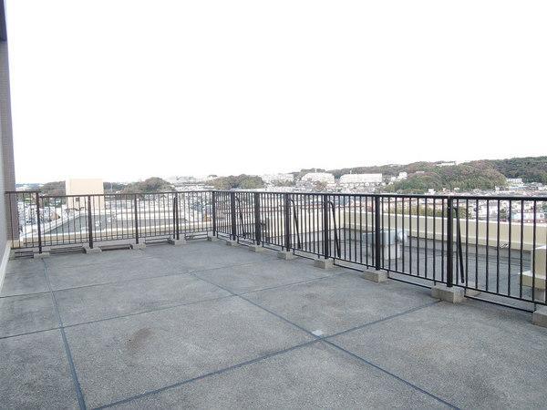 Balcony. local