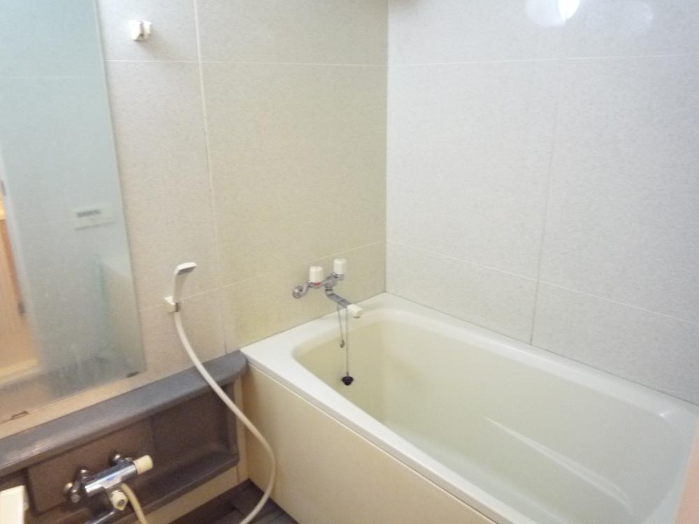 Bathroom. Add-fired function with bathroom (2013 May shooting)