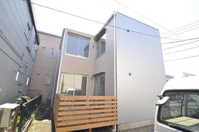 Local appearance photo