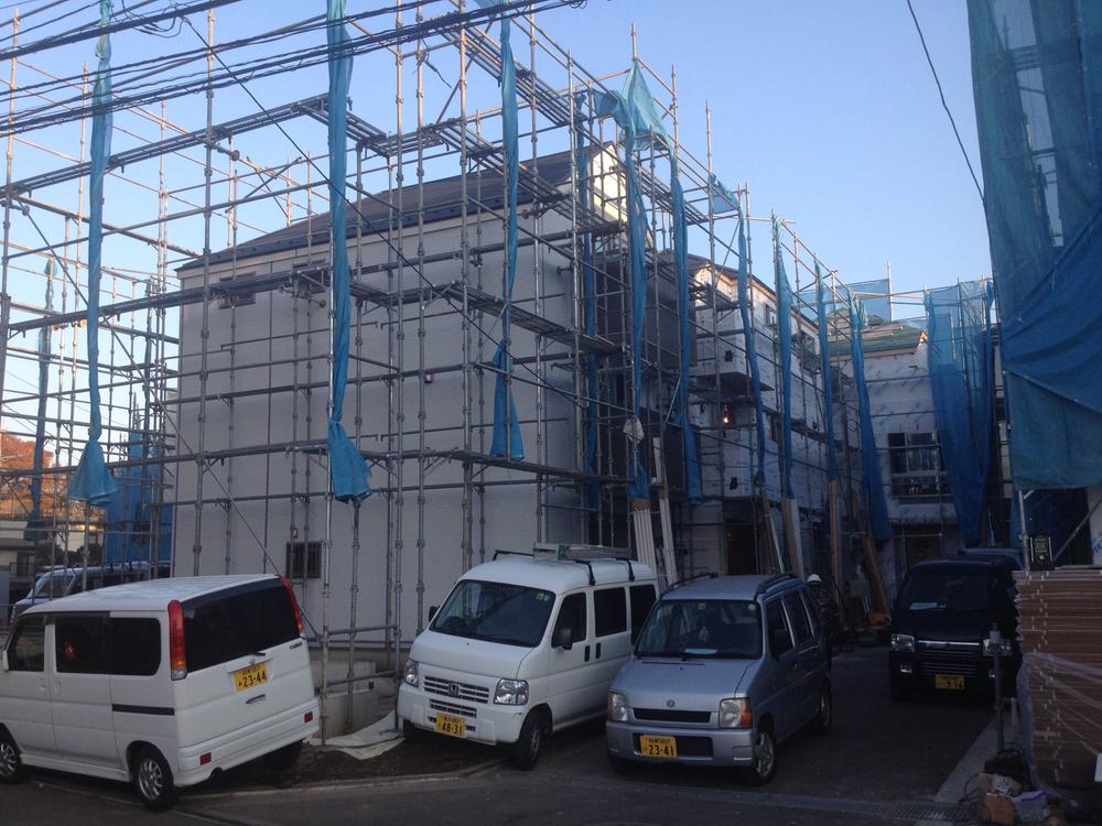 Local appearance photo. Local (12 May 2013) Shooting