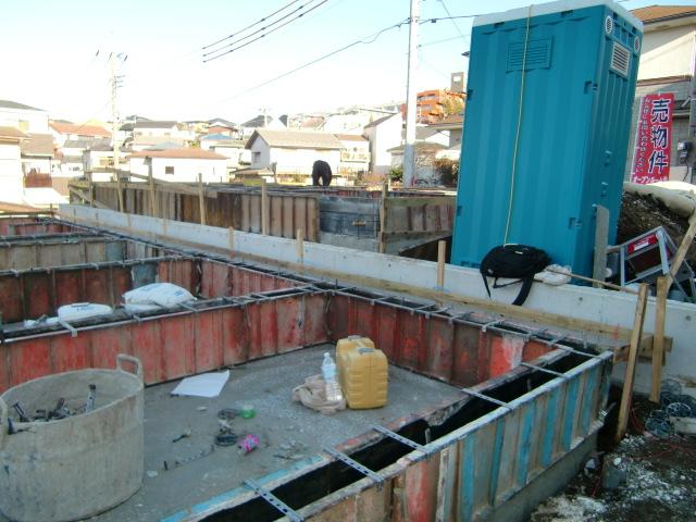 Local appearance photo. It will be local photo at the time of construction of the foundation