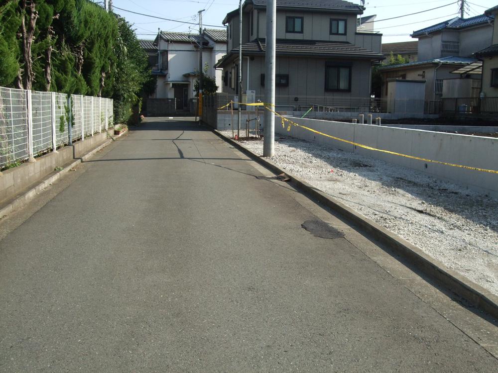 Local photos, including front road. Local (11 May 2013) Shooting