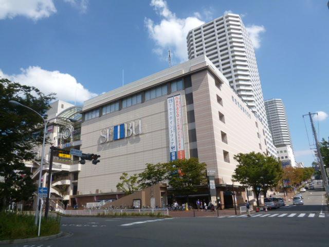 Other. Aurora Mall adjacent