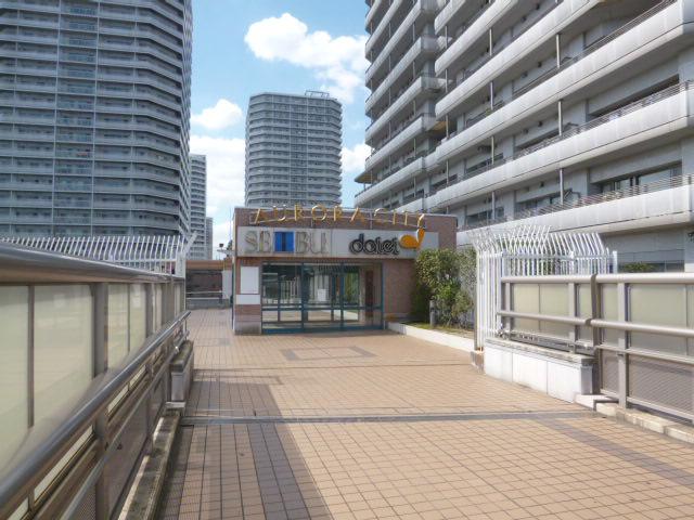 Other Environmental Photo. From the apartment sub entrance, Daiei and Aurora Mall, It is directly connected to the promenade, Convenient.