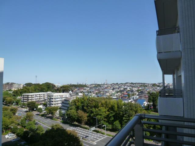 View photos from the dwelling unit. View from the site (November 2013) Shooting