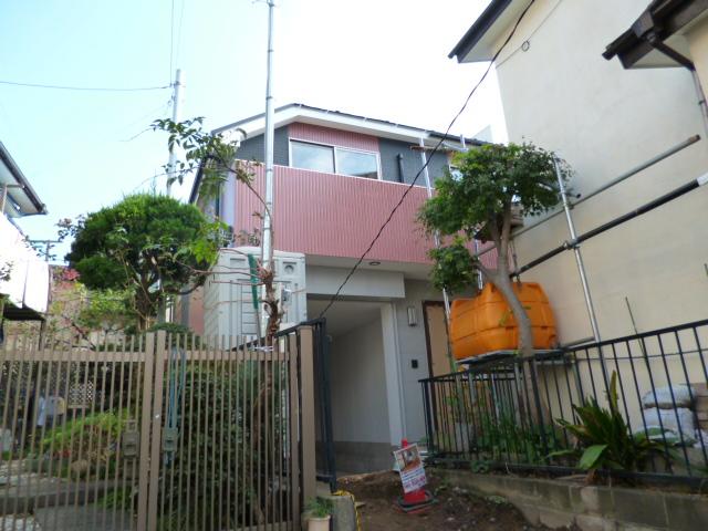 Local appearance photo. Local (11 May 2013) Shooting