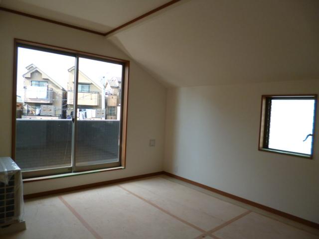 Non-living room. Indoor (11 May 2013) Shooting