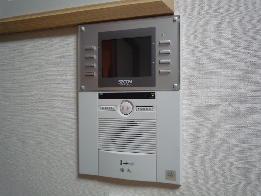 Other introspection. Intercom with TV monitor (2013 October shooting)