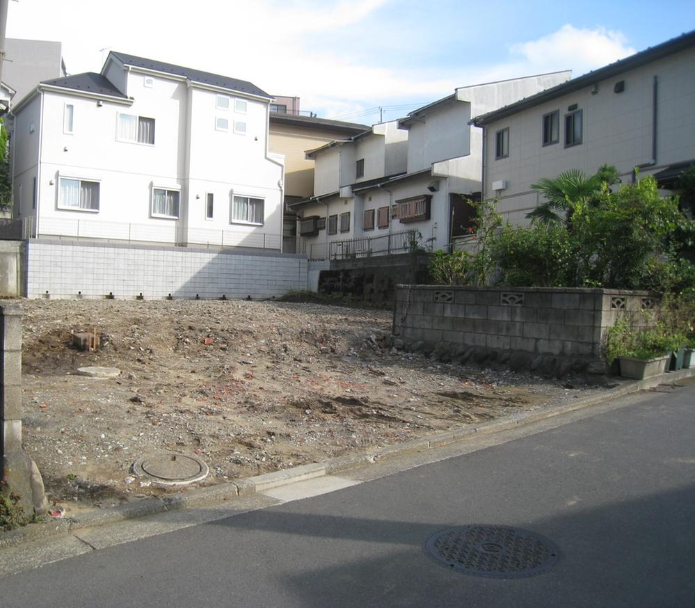 Local appearance photo. Local (10 May 2013) Shooting