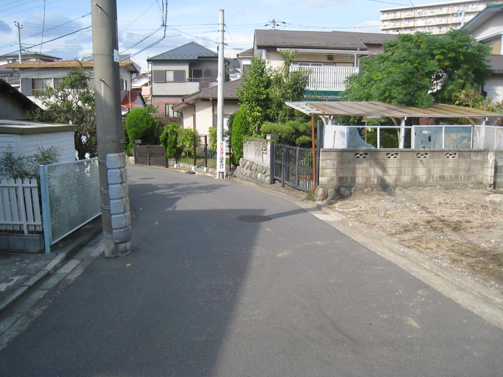 Local photos, including front road. Local (10 May 2013) Shooting