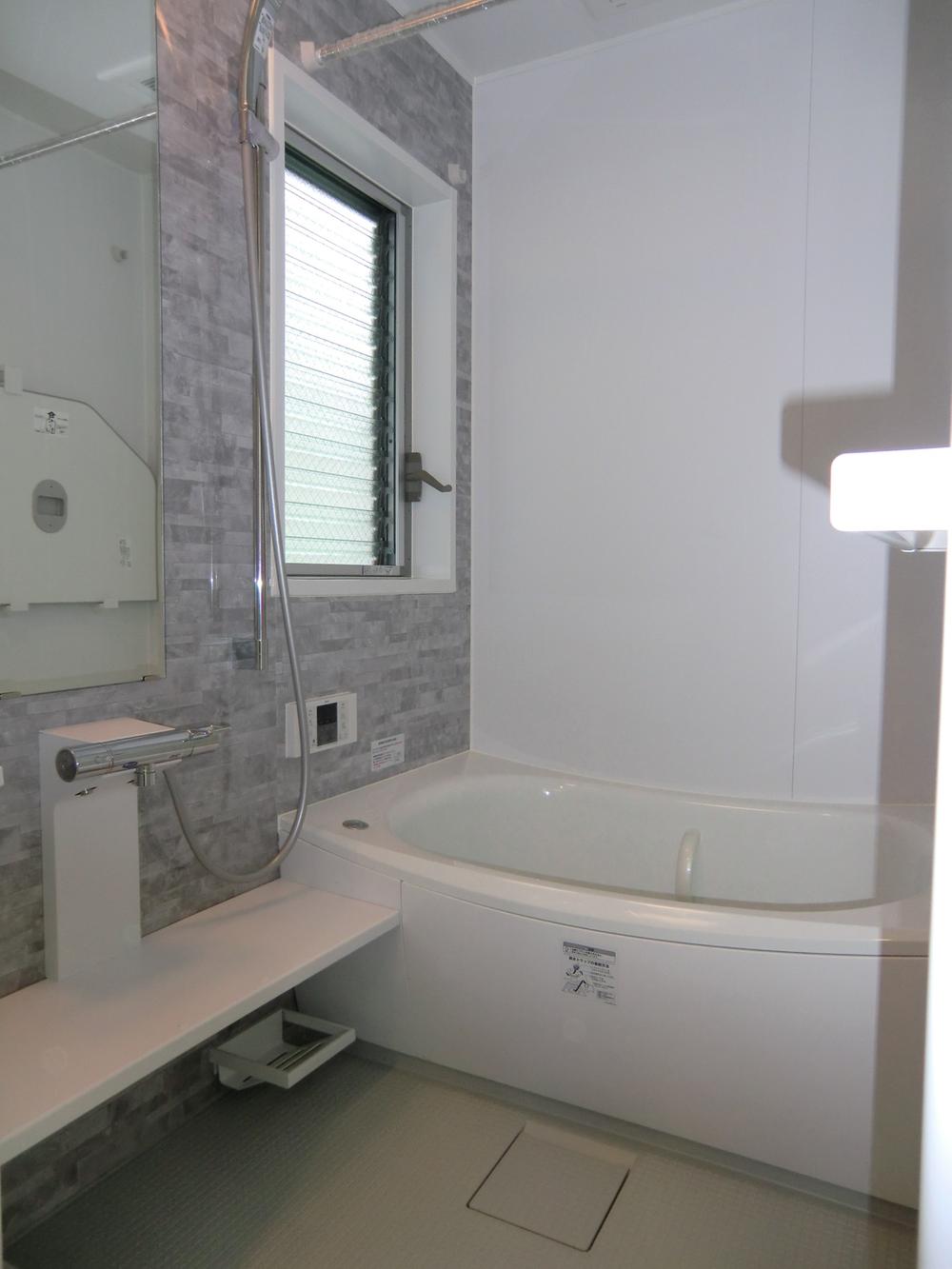 Bathroom. Indoor (12 May 2013) Shooting