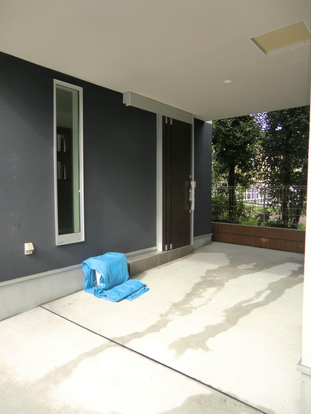 Local appearance photo. Local (12 May 2013) Shooting