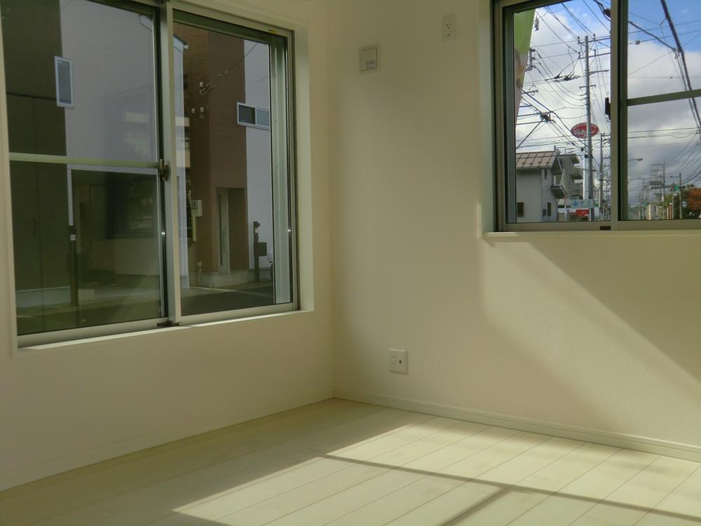 Non-living room. Indoor (12 May 2013) Shooting