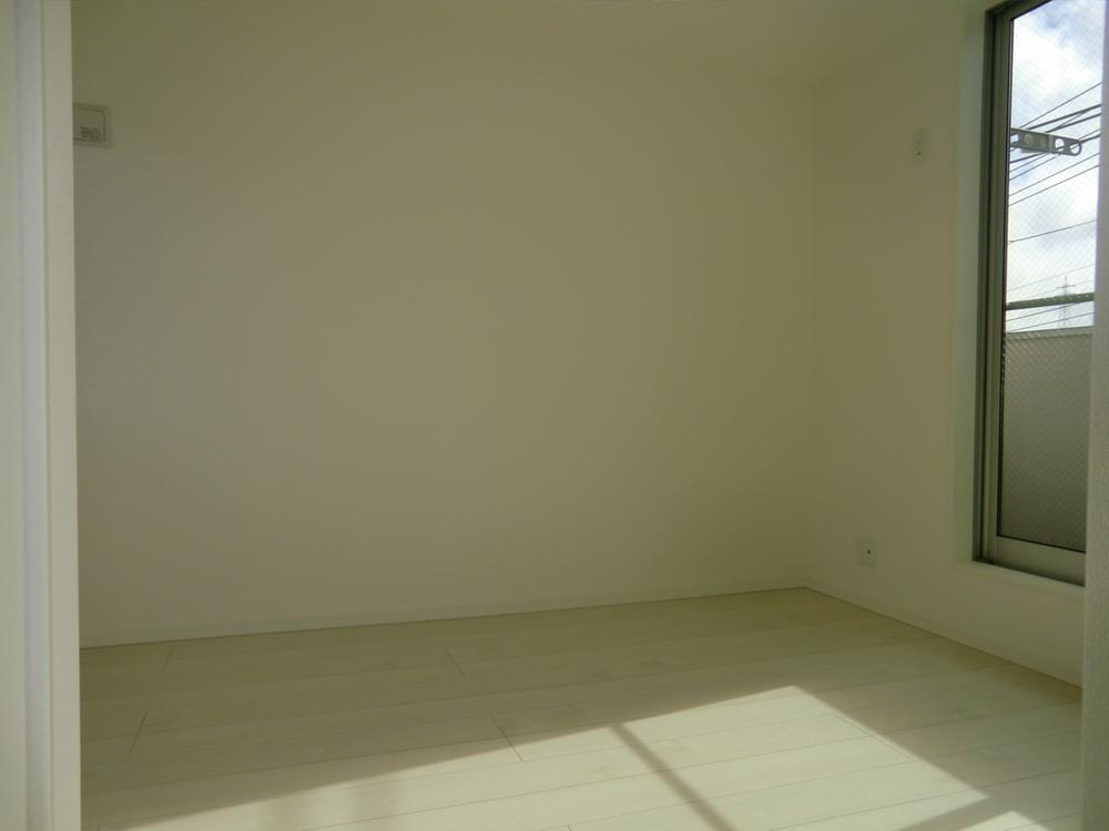 Non-living room. Indoor (12 May 2013) Shooting