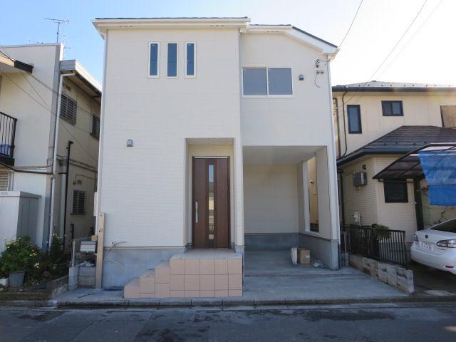 Local appearance photo. Local (11 May 2013) Shooting