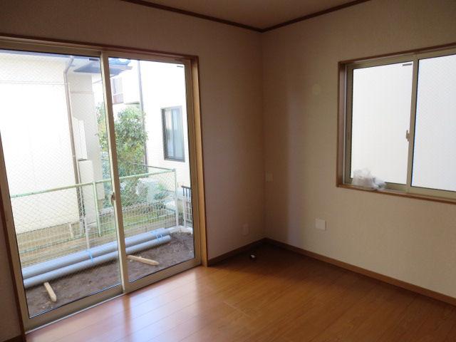 Non-living room. Indoor (11 May 2013) Shooting