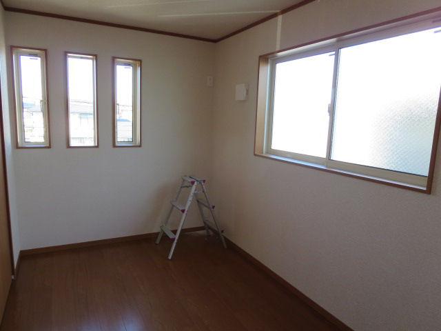 Non-living room. Indoor (11 May 2013) Shooting