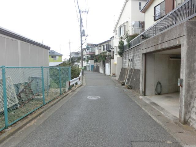 Local photos, including front road. Local (11 May 2013) Shooting