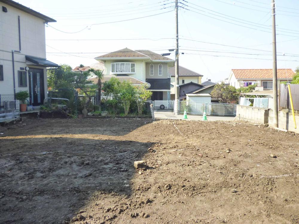 Local appearance photo. Local (11 May 2013) Shooting