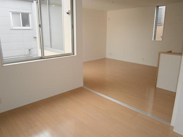 Living. Indoor (09 May 2013) Shooting