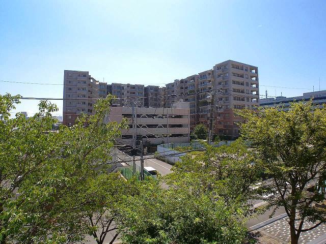 View photos from the dwelling unit. View from local (September 2013) Shooting