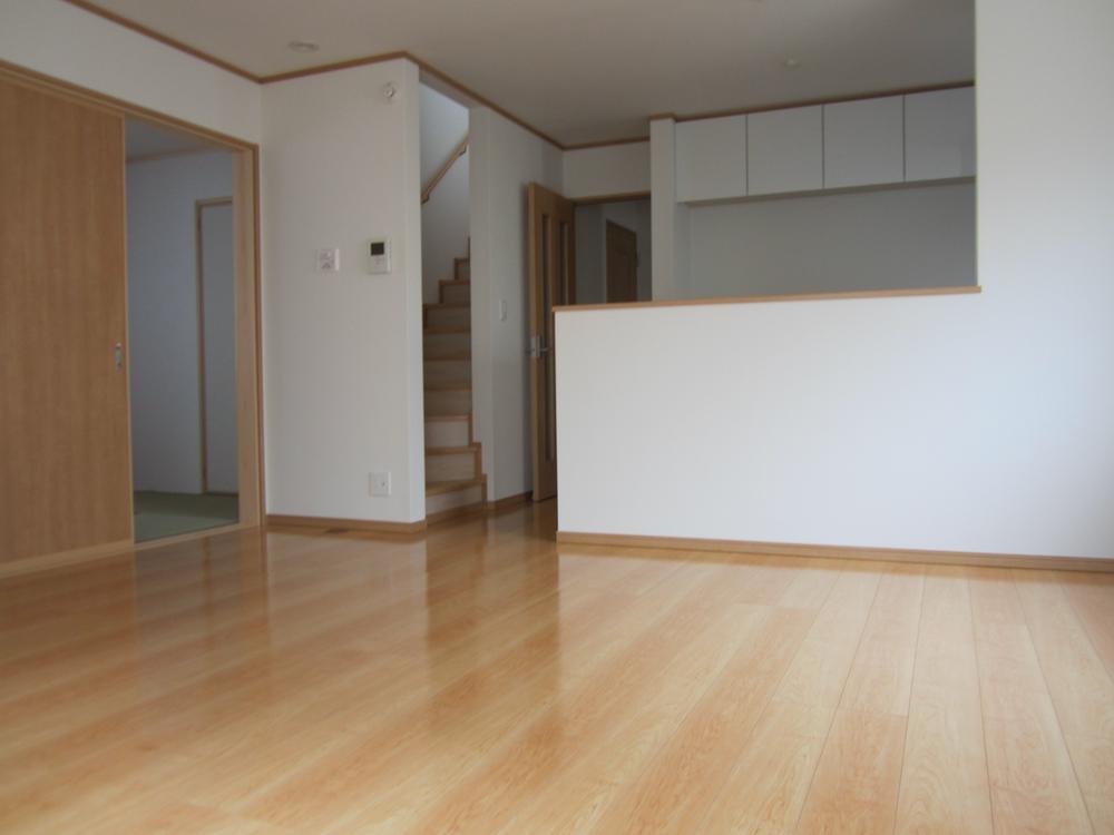 Same specifications photos (living). Same specifications living Face-to-face kitchen type popular with wife Spend your time of family gatherings in the spacious LDK.