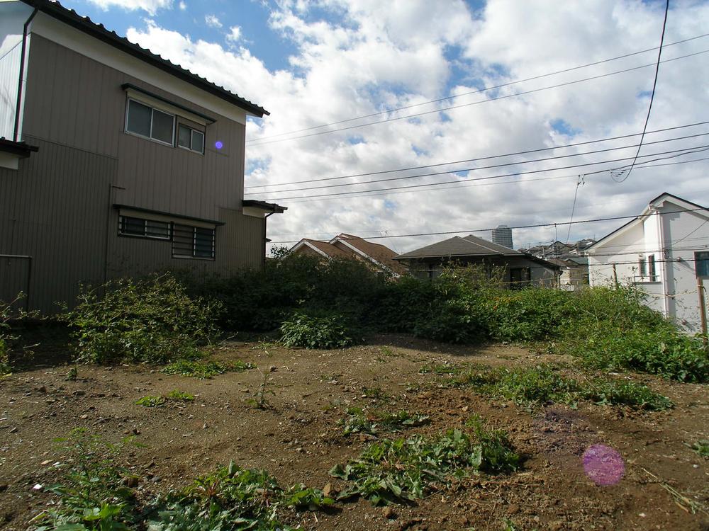Local appearance photo. There on a hill, Thank sense of openness! Why do not you put such as wood deck?