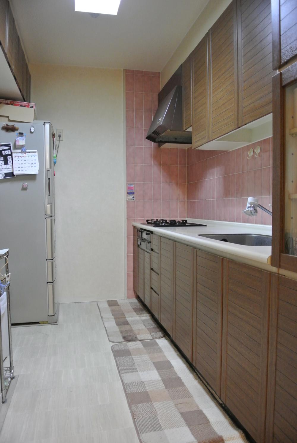 Kitchen. Indoor (July 2013) Shooting