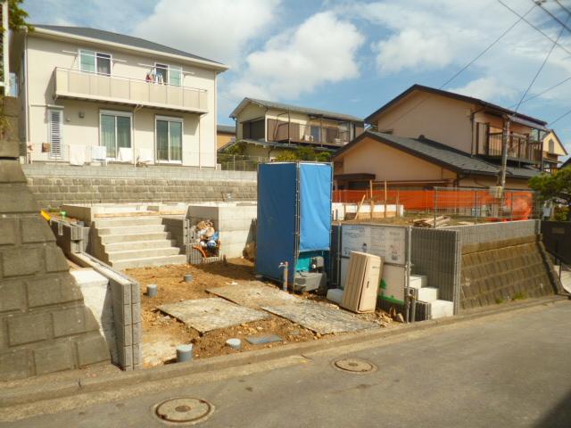 Local appearance photo. Local (10 May 2013) Shooting