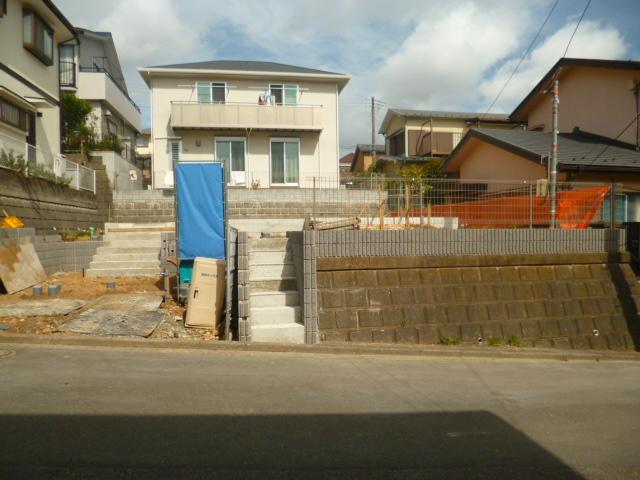 Local appearance photo. Local (10 May 2013) Shooting