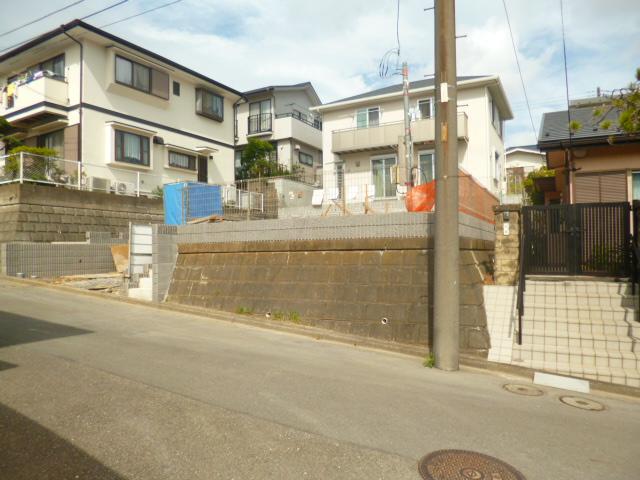 Local appearance photo. Local (10 May 2013) Shooting