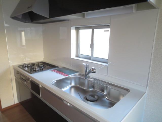 Kitchen.  [Building 2] Indoor (11 May 2013) Shooting