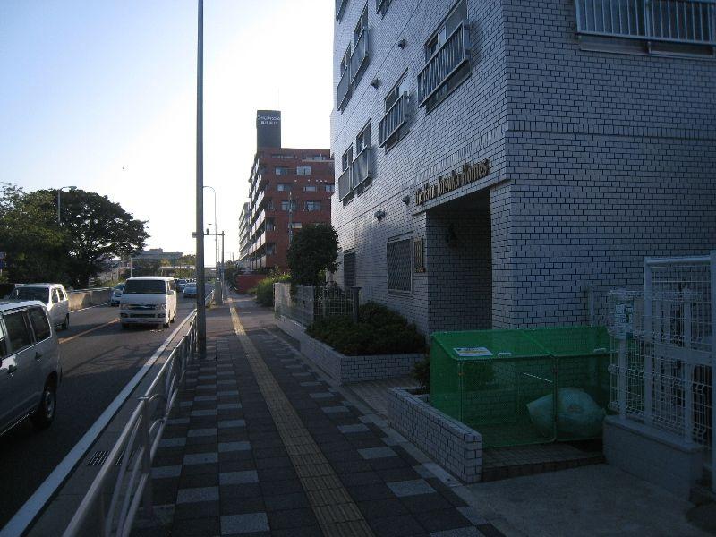 Other local. Totsuka ・ Direct access from Fujisawa to Tokyo Station