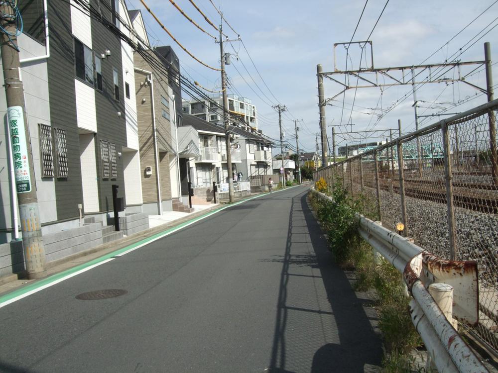 Local photos, including front road. Local (10 May 2013) Shooting