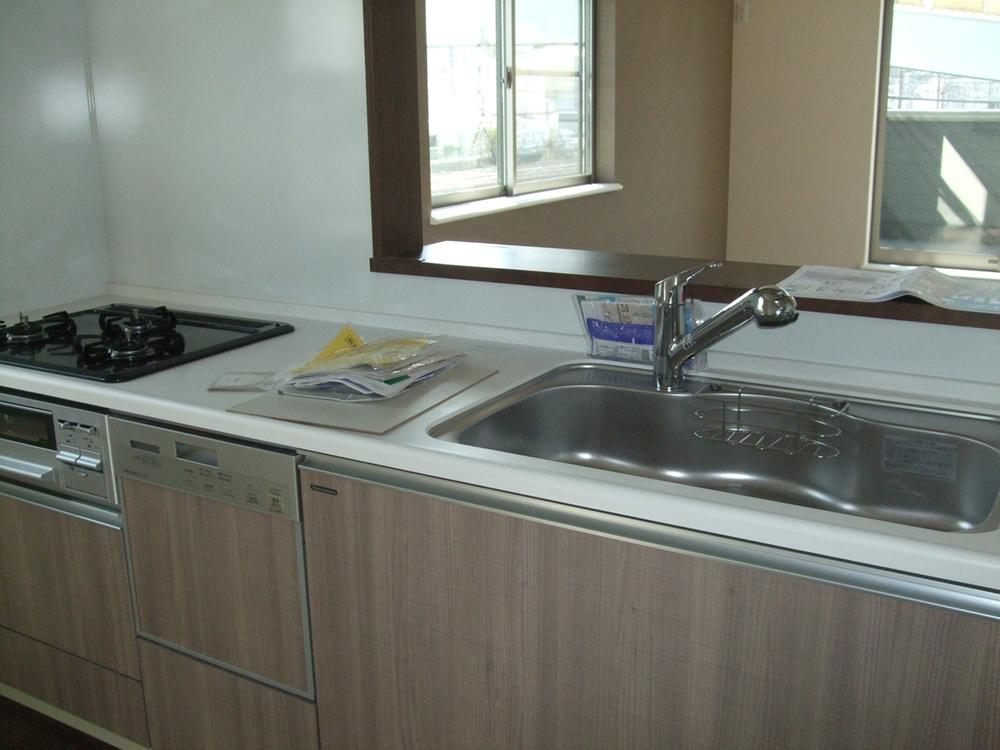 Kitchen. Indoor (10 May 2013) Shooting