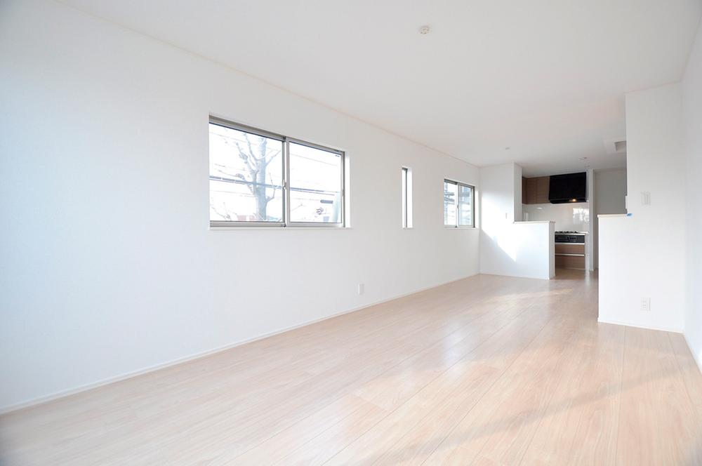 Other Equipment. Spacious living to produce a family reunion