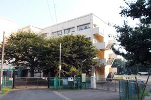 Casio elementary school (about 640m)