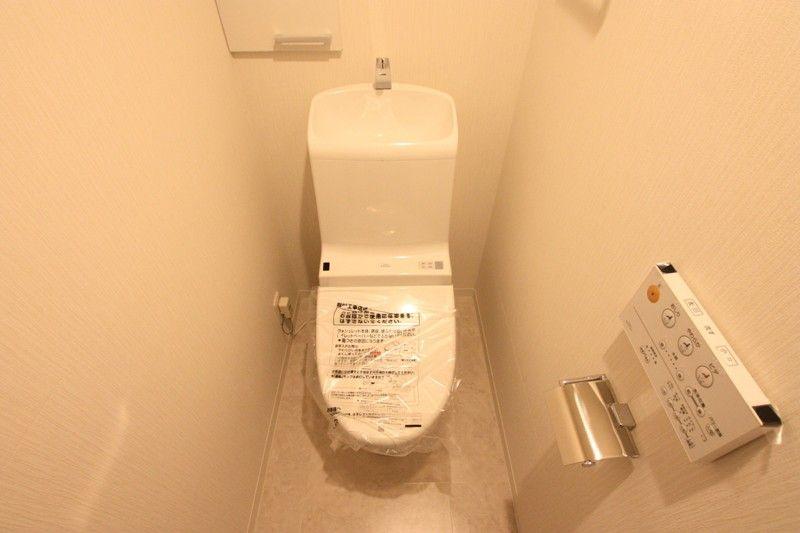 Toilet. Toilet new exchange with a bidet