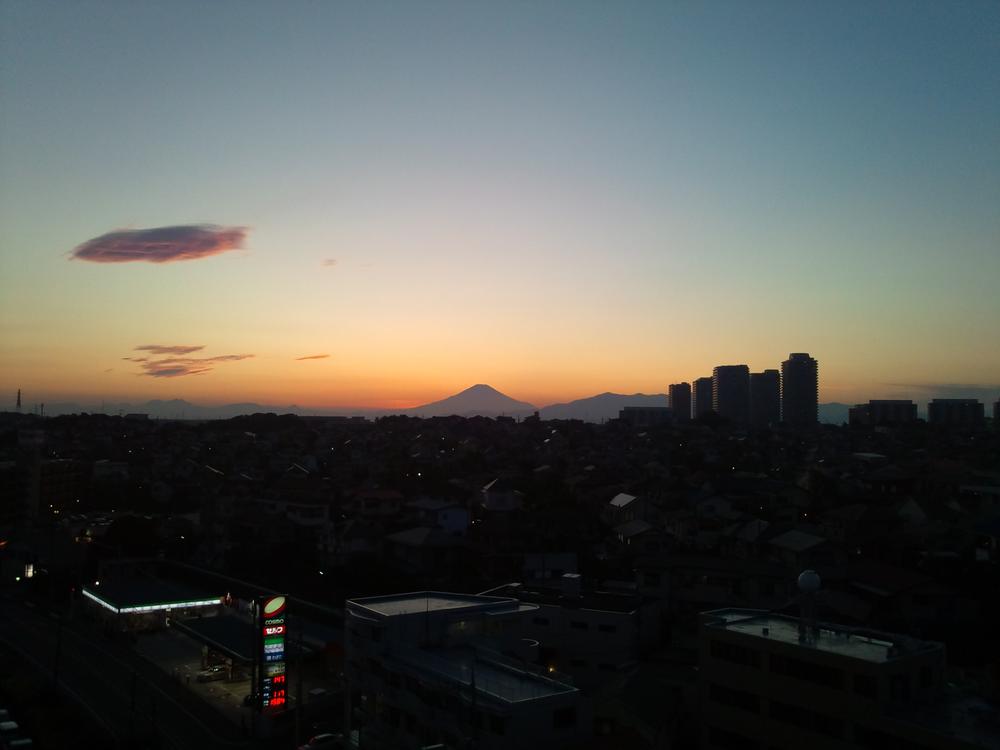 View photos from the dwelling unit. View from local (September 2013) Shooting